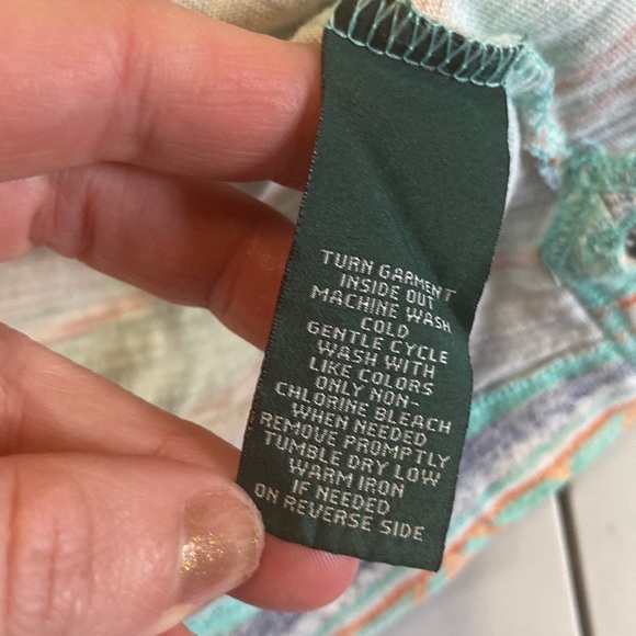 Lauren Ralph Lauren Women’s small colorful Aztec Print Tie Neck 3/4 Sleeve Top - Picture 11 of 11